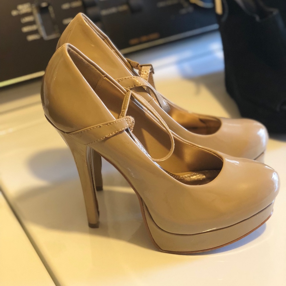 Chinese Laundry nude platform heels, size 8